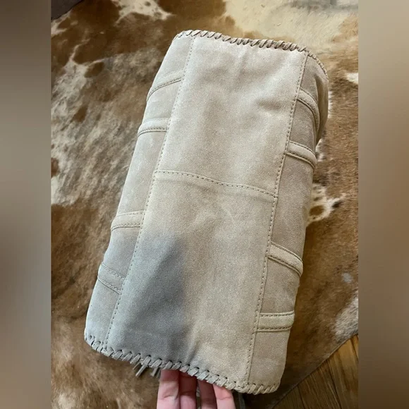 SOLD Zara Suede Fringe Bag - Picture 4 of 5